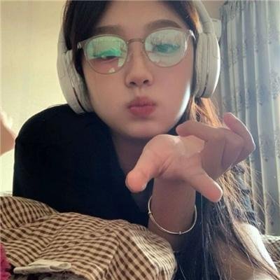 红色尾翼